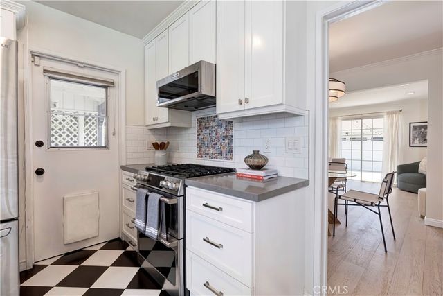 5429 Columbus Avenue, Sherman Oaks, CA 91411