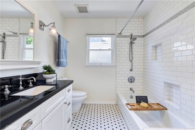 5429 Columbus Avenue, Sherman Oaks, CA 91411