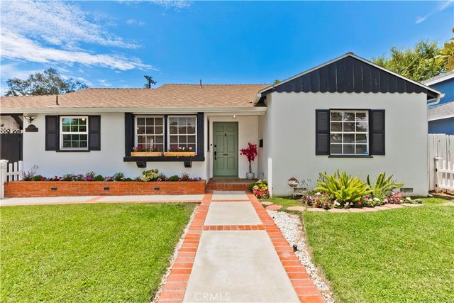 5429 Columbus Avenue, Sherman Oaks, CA 91411