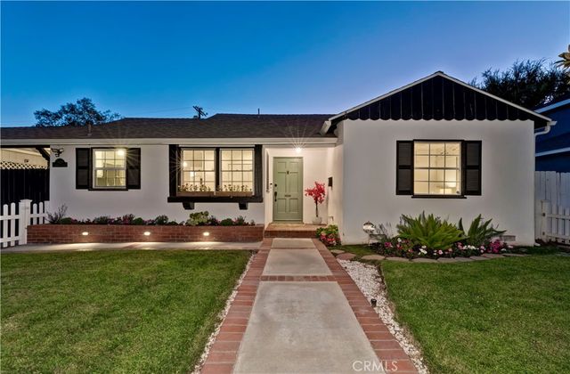 5429 Columbus Avenue, Sherman Oaks, CA 91411