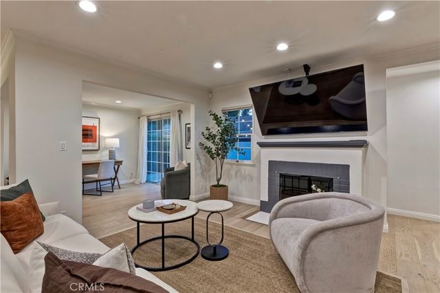 5429 Columbus Avenue, Sherman Oaks, CA 91411