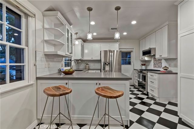 5429 Columbus Avenue, Sherman Oaks, CA 91411