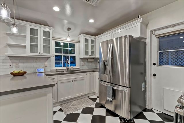 5429 Columbus Avenue, Sherman Oaks, CA 91411