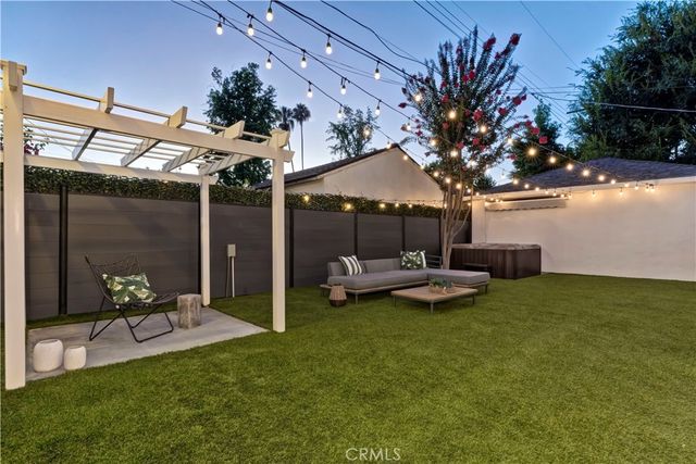 5429 Columbus Avenue, Sherman Oaks, CA 91411