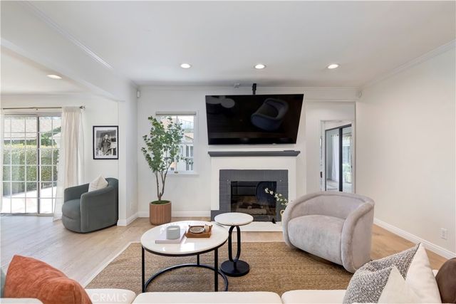 5429 Columbus Avenue, Sherman Oaks, CA 91411