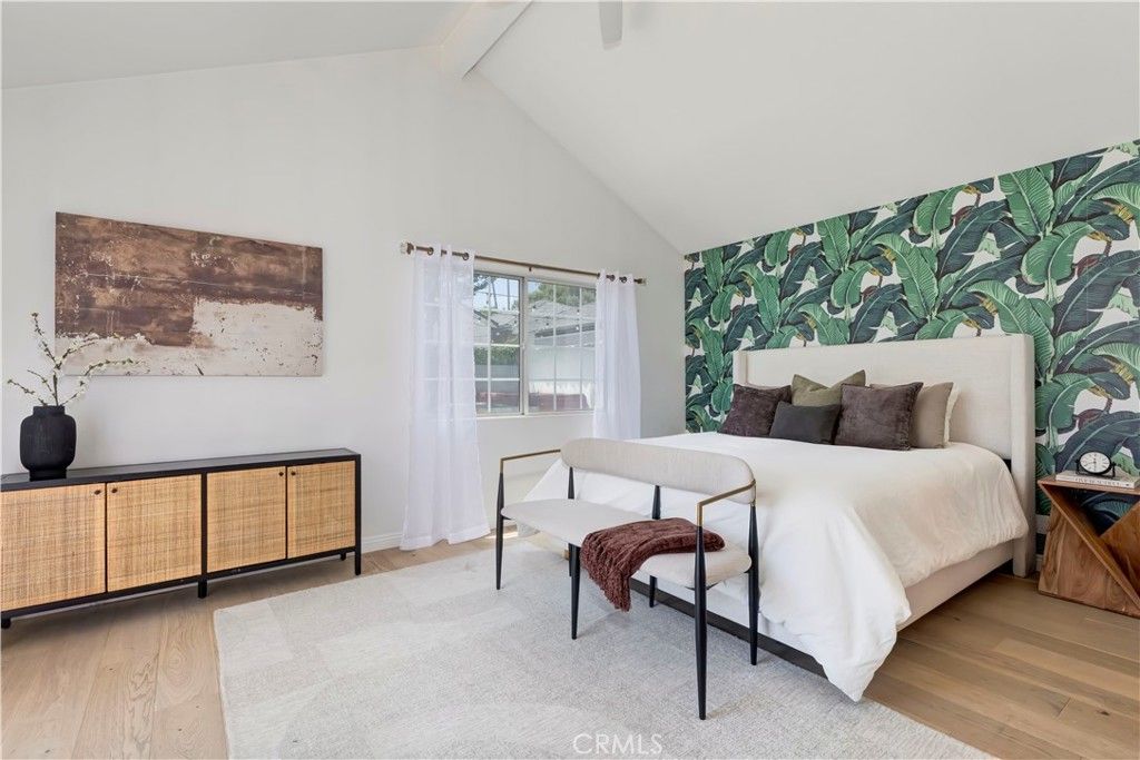 Image 19 of property listing at 5429 Columbus Avenue, Sherman Oaks, CA 91411