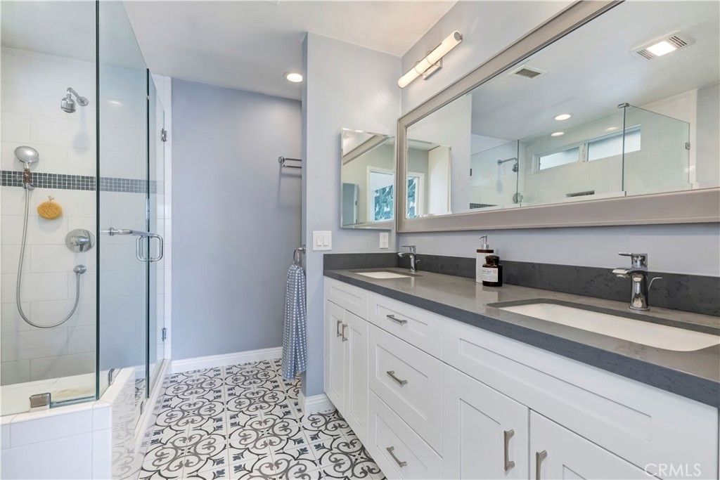 Image 22 of property listing at 5429 Columbus Avenue, Sherman Oaks, CA 91411