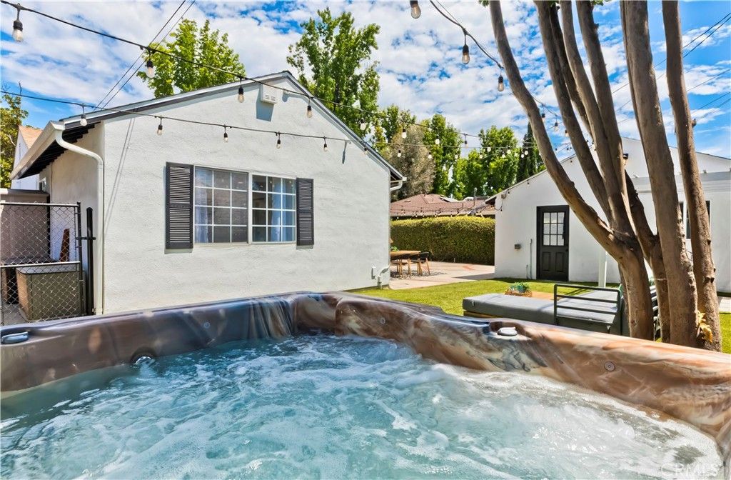Image 36 of property listing at 5429 Columbus Avenue, Sherman Oaks, CA 91411