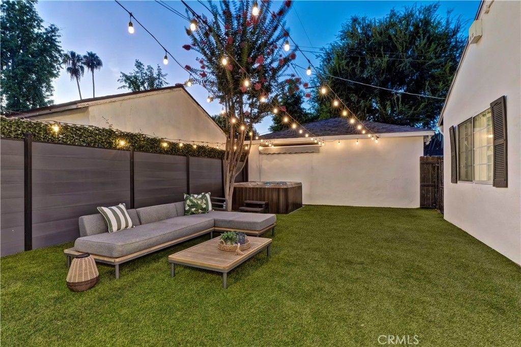 Image 58 of property listing at 5429 Columbus Avenue, Sherman Oaks, CA 91411