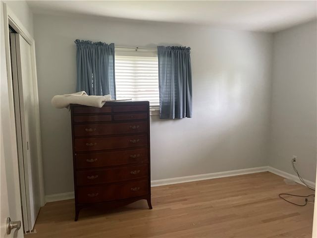 110 Ellis Ave, Hermitage, PA 16148