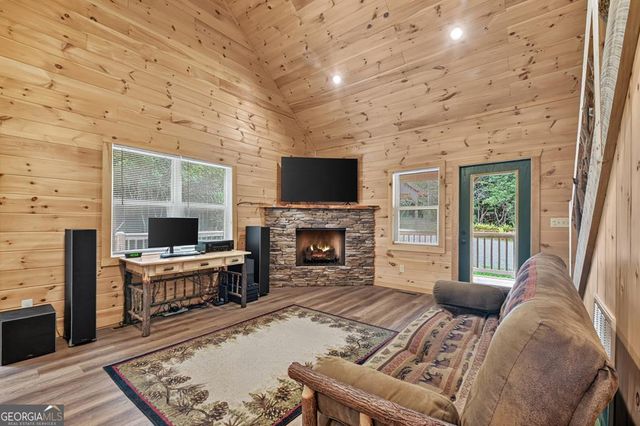295 Ross Drive, Mineral Bluff, GA 30559
