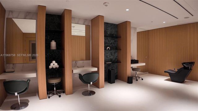 300 Biscayne Boulevard Way 1105C, Miami, FL 33131