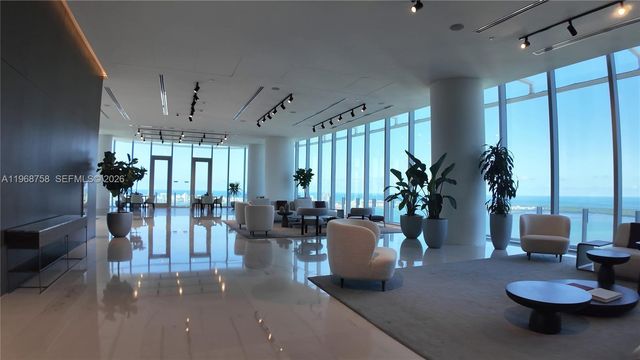 300 Biscayne Boulevard Way 1105C, Miami, FL 33131