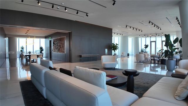 300 Biscayne Boulevard Way 1105C, Miami, FL 33131