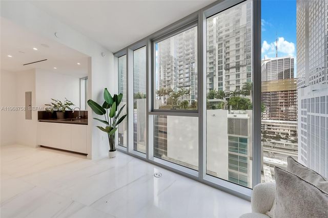 300 Biscayne Boulevard Way 1105C, Miami, FL 33131