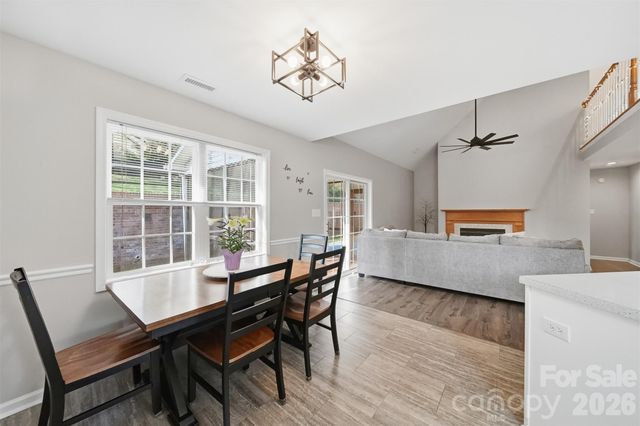 2478 23rd Street NE, Hickory, NC 28601
