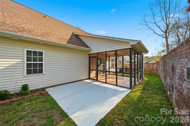 2478 23rd Street NE, Hickory, NC 28601