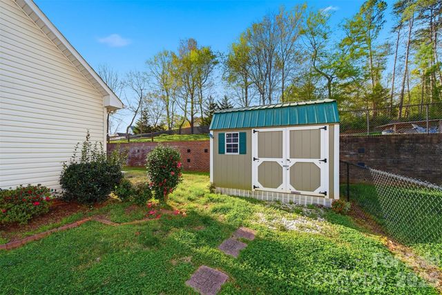 2478 23rd Street NE, Hickory, NC 28601