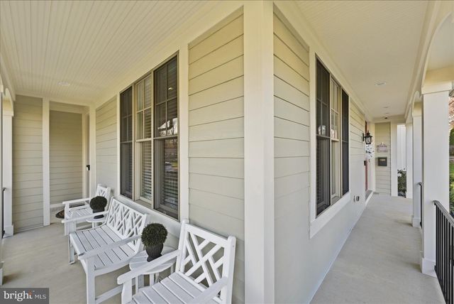 802 COTTAGE ST SW, Vienna, VA 22180