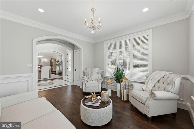 802 COTTAGE ST SW, Vienna, VA 22180