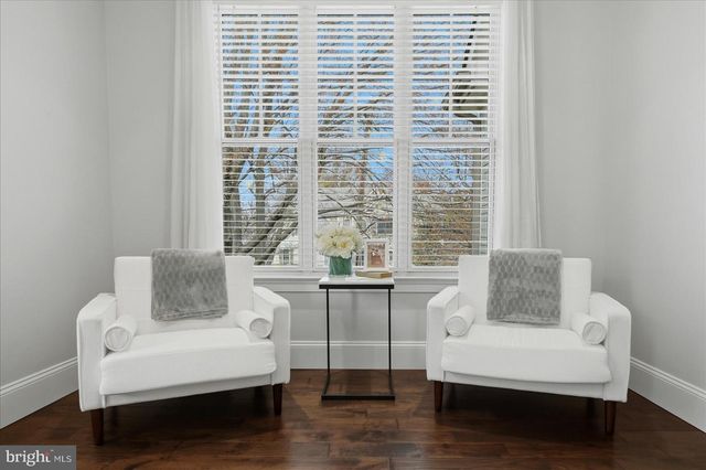 802 COTTAGE ST SW, Vienna, VA 22180