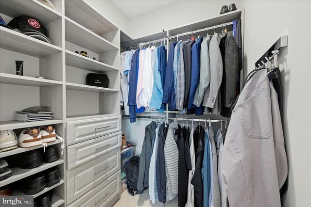 802 COTTAGE ST SW, Vienna, VA 22180