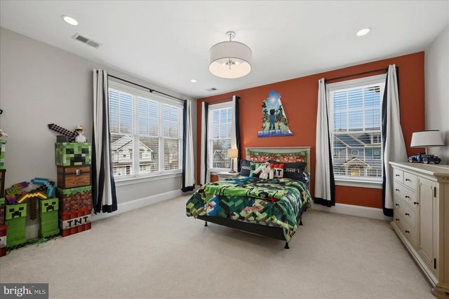 802 COTTAGE ST SW, Vienna, VA 22180