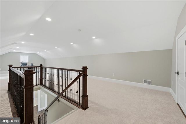 802 COTTAGE ST SW, Vienna, VA 22180