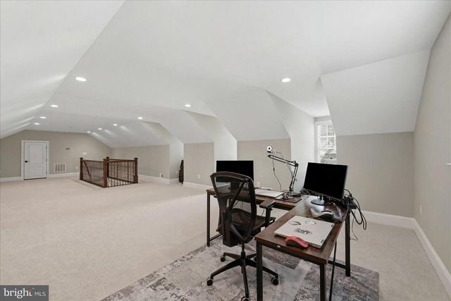 802 COTTAGE ST SW, Vienna, VA 22180