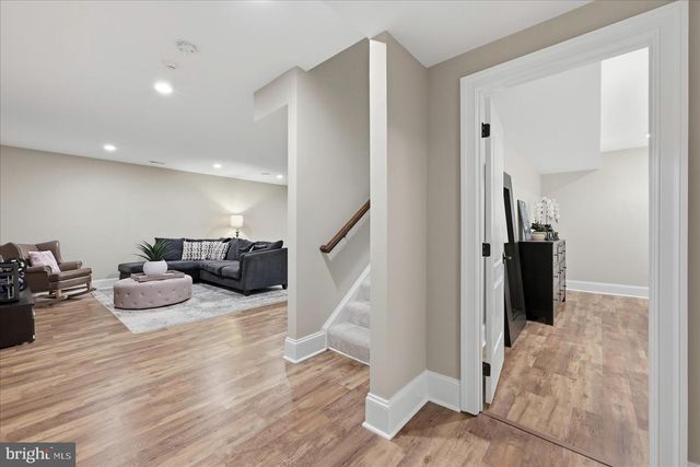 802 COTTAGE ST SW, Vienna, VA 22180