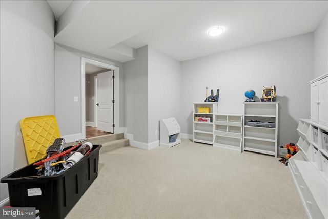 802 COTTAGE ST SW, Vienna, VA 22180