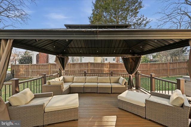 802 COTTAGE ST SW, Vienna, VA 22180