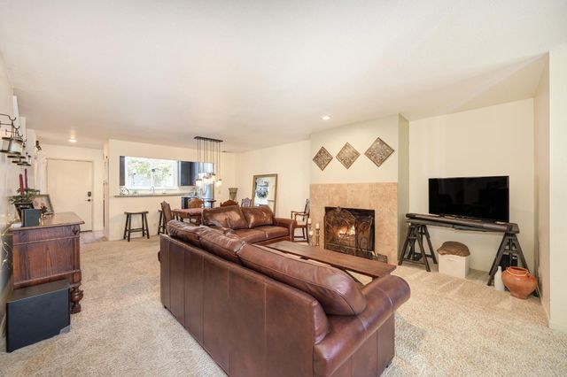 5943 Main Ave #D, Orangevale, CA 95662