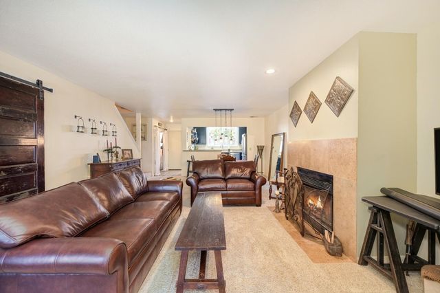 5943 Main Ave #D, Orangevale, CA 95662
