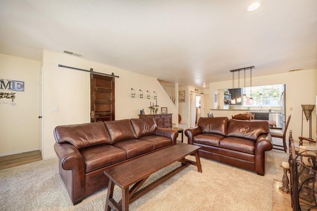 5943 Main Ave #D, Orangevale, CA 95662