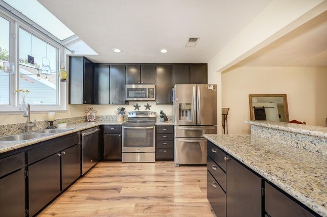 5943 Main Ave #D, Orangevale, CA 95662