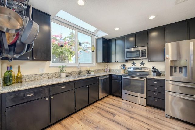 5943 Main Ave #D, Orangevale, CA 95662
