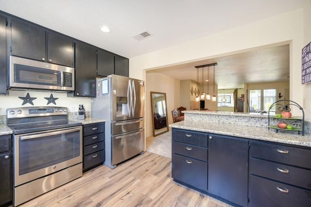 5943 Main Ave #D, Orangevale, CA 95662