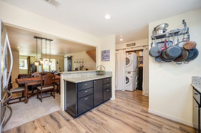 5943 Main Ave #D, Orangevale, CA 95662