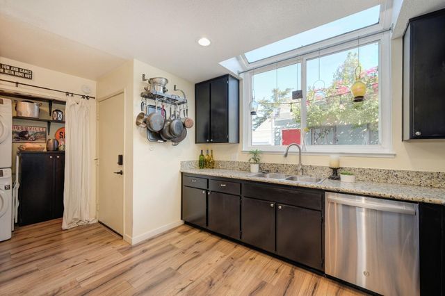 5943 Main Ave #D, Orangevale, CA 95662