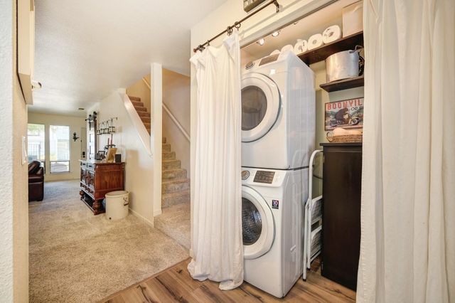 5943 Main Ave #D, Orangevale, CA 95662