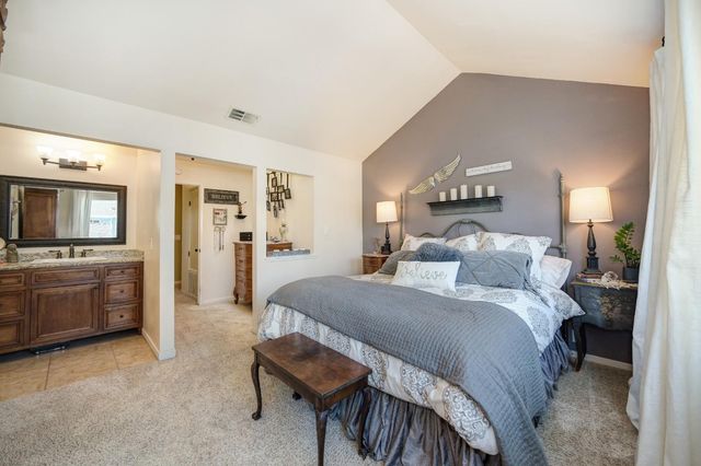 5943 Main Ave #D, Orangevale, CA 95662