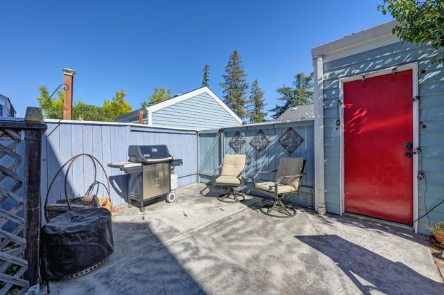 5943 Main Ave #D, Orangevale, CA 95662