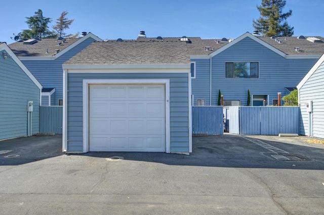 5943 Main Ave #D, Orangevale, CA 95662