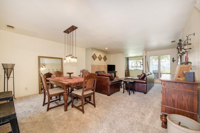 5943 Main Ave #D, Orangevale, CA 95662