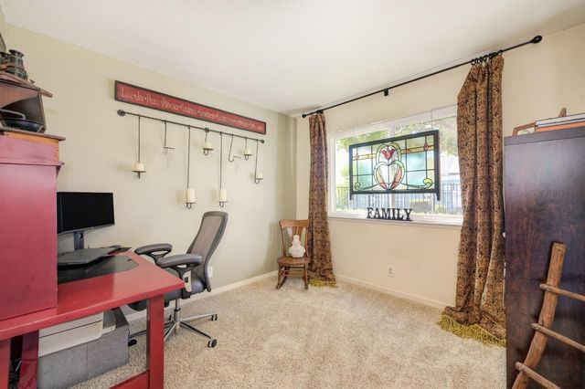 5943 Main Ave #D, Orangevale, CA 95662