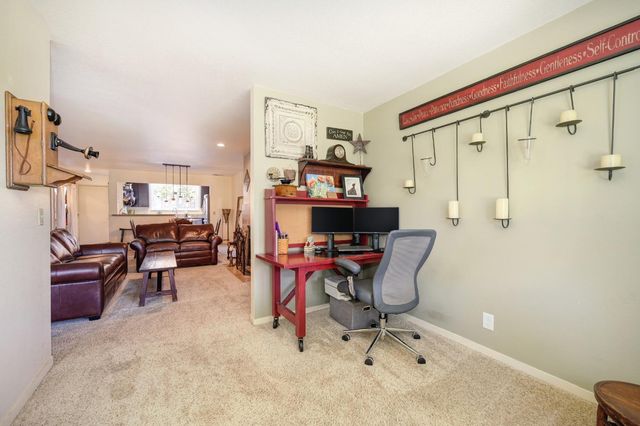 5943 Main Ave #D, Orangevale, CA 95662
