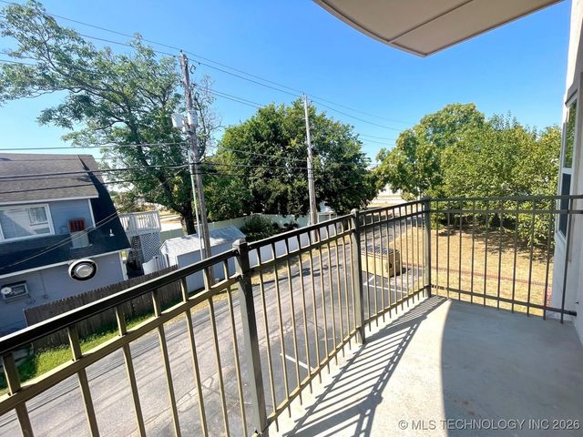 412 E B Street 412 B, Jenks, OK 74037