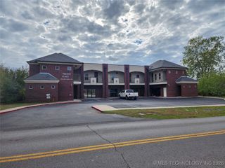 412 E B Street 412 B, Jenks, OK 74037