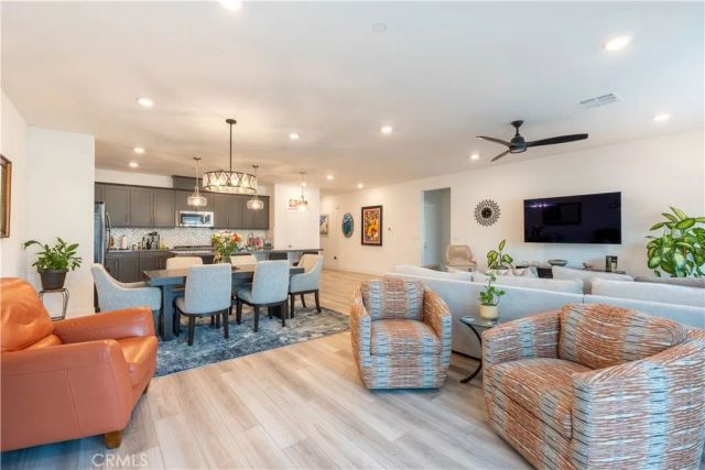 565 Hudson Way, Rialto, CA 92377